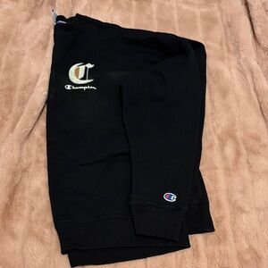 Champion women’s sweater with Logo